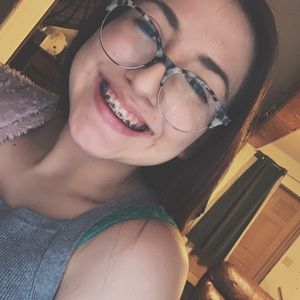 Meet your Posher, Veronica